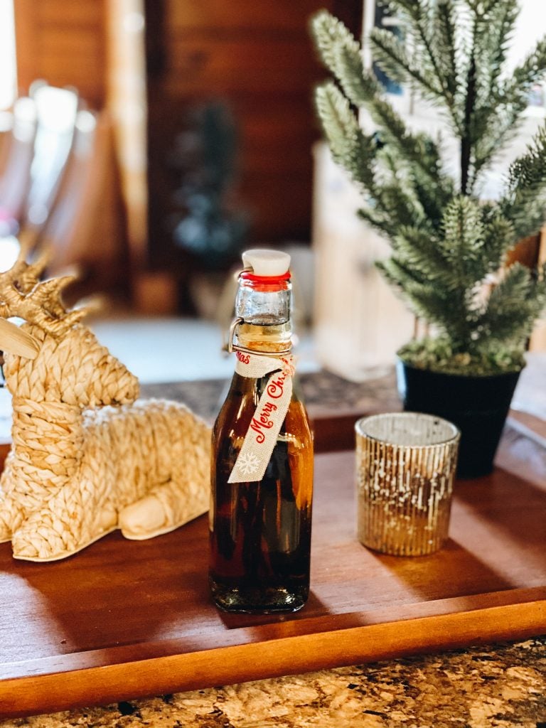 homemade vanilla extract, diy gift ideas, homemade baking essentials