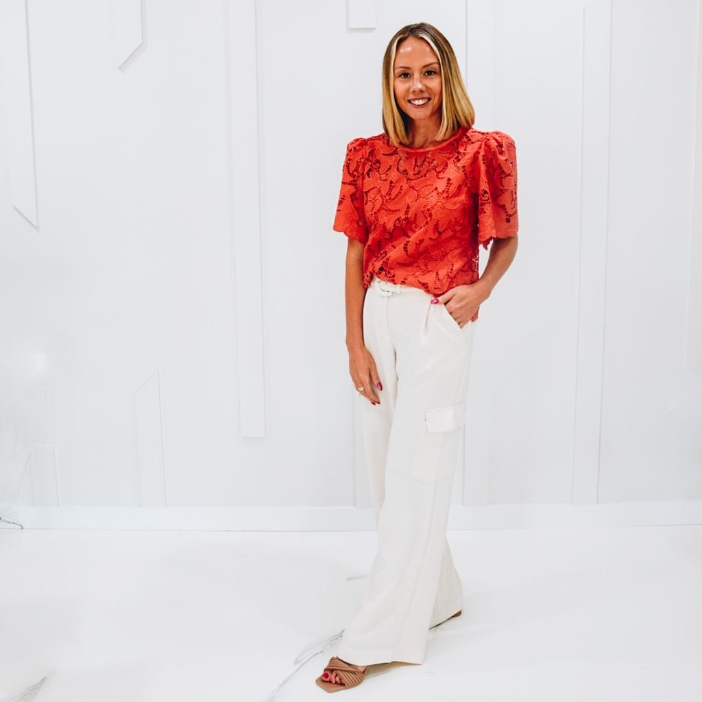 ivory cargo pants, fall outfit idea