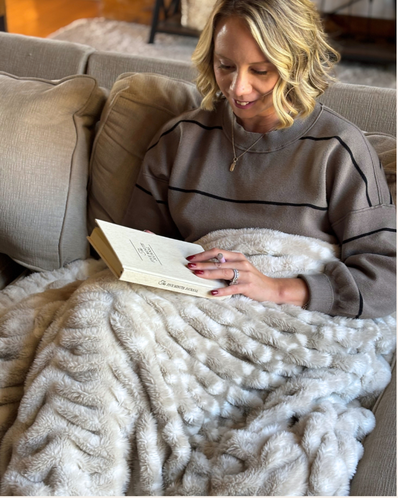 Cozy Bliss Faux Fur Throw Blanket for Couch, Fuzzy Soft Plush Thick Bubble Blanket for Sofa Bedroom Living Room, 50 * 60 Inches Tie-dye Beige